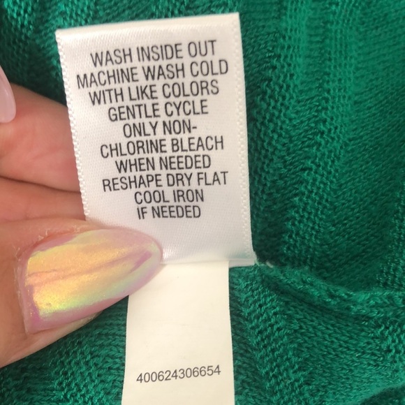 Dana Buchman green sweater - Picture 9 of 9